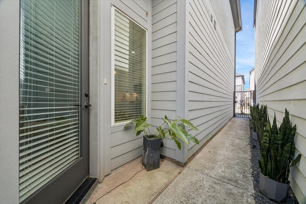 9009 Wellspring Drive - Photo 6