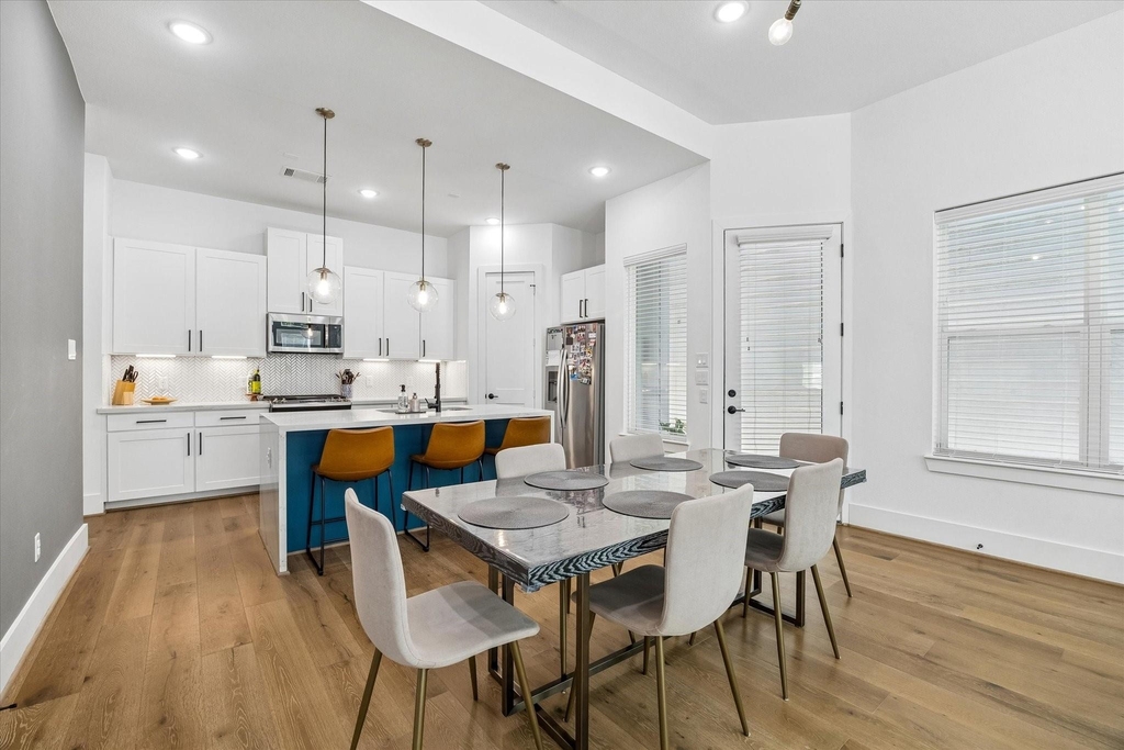 9009 Wellspring Drive - Photo 3