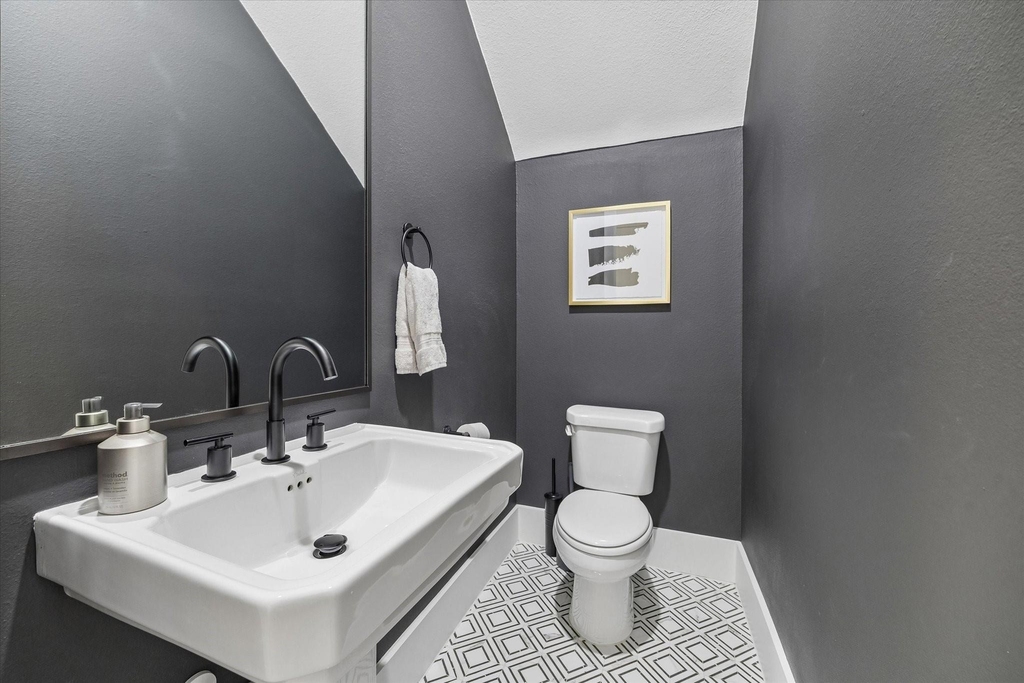 9009 Wellspring Drive - Photo 16