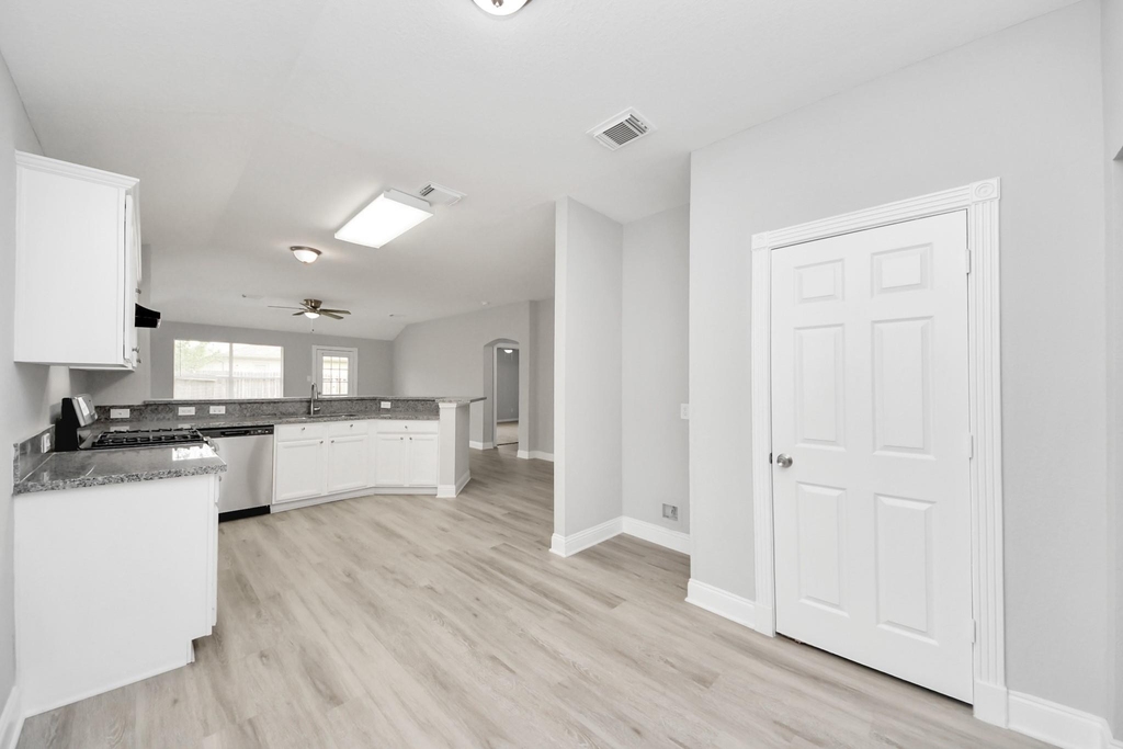 19618 Beachy Court - Photo 6
