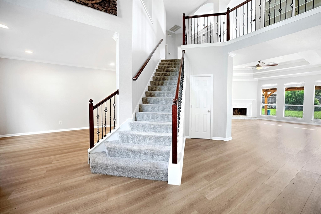 13707 Elm Shores Drive - Photo 2
