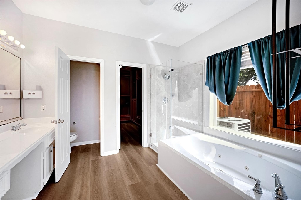 13707 Elm Shores Drive - Photo 8