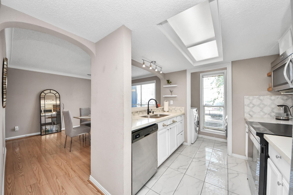 781 Country Place Drive - Photo 5