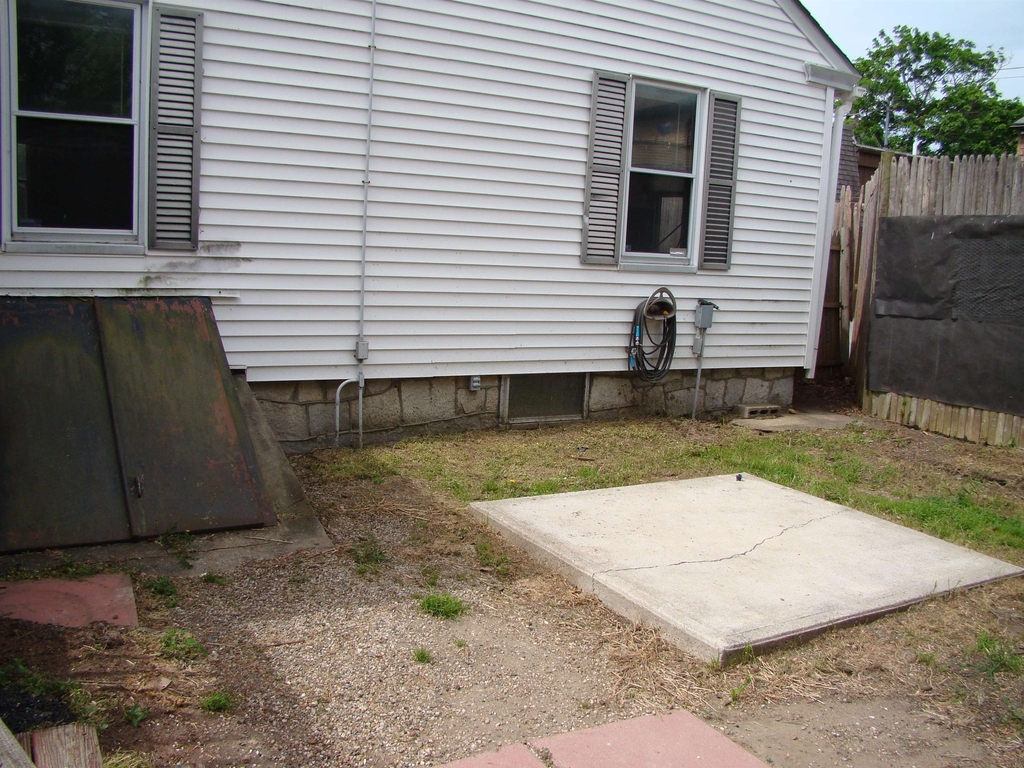 145 Mcquesten - Photo 2
