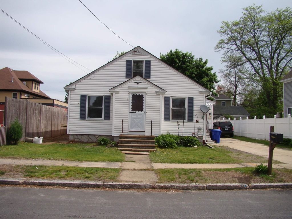 145 Mcquesten - Photo 0