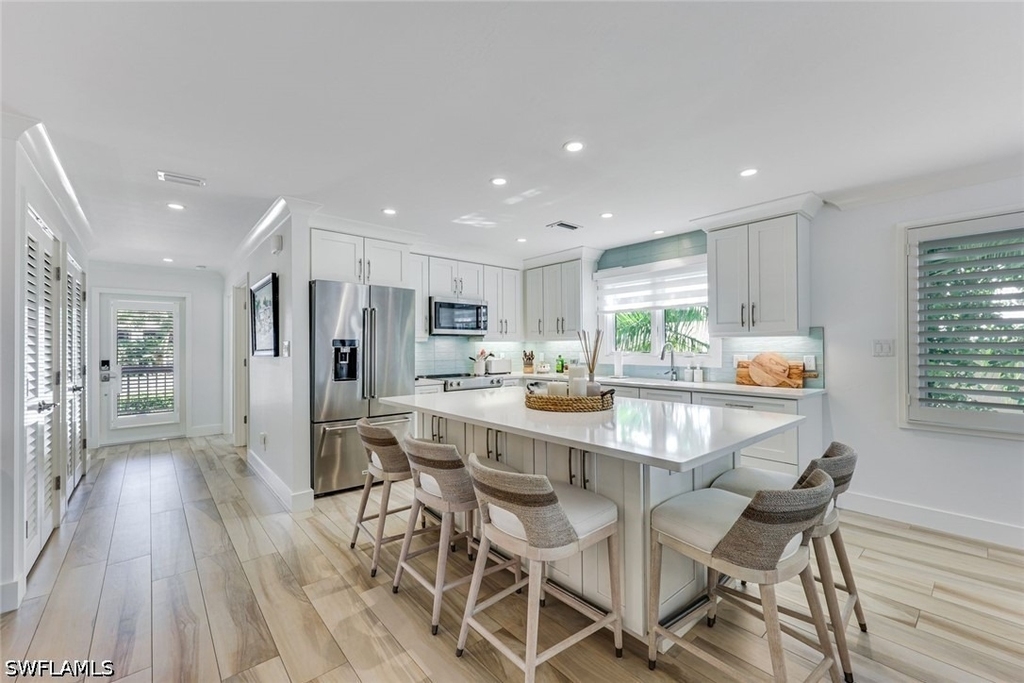 225 5th Avenue S - Photo 7