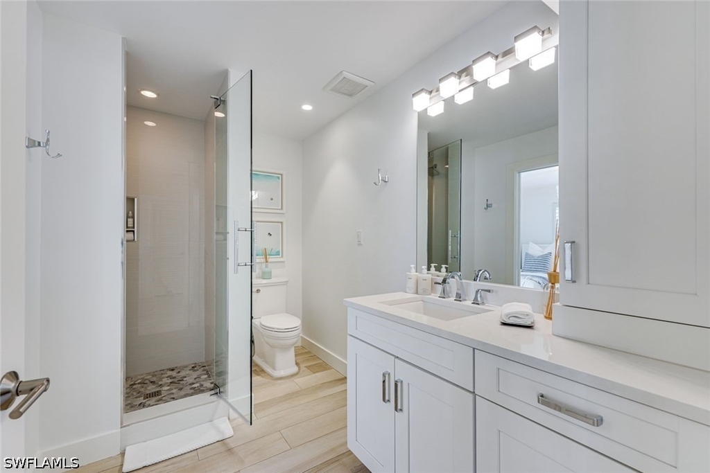 225 5th Avenue S - Photo 20