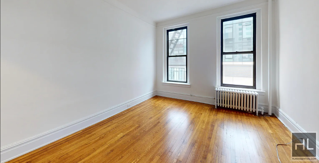 East 87 Street - Photo 0