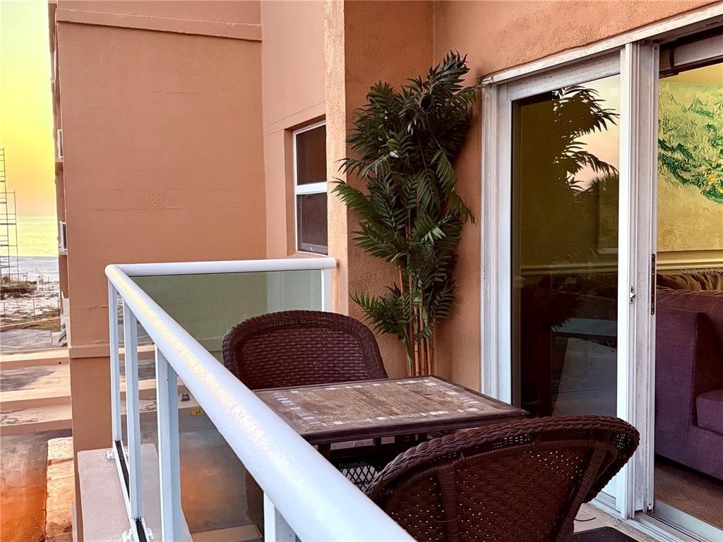 880 Mandalay Avenue - Photo 13