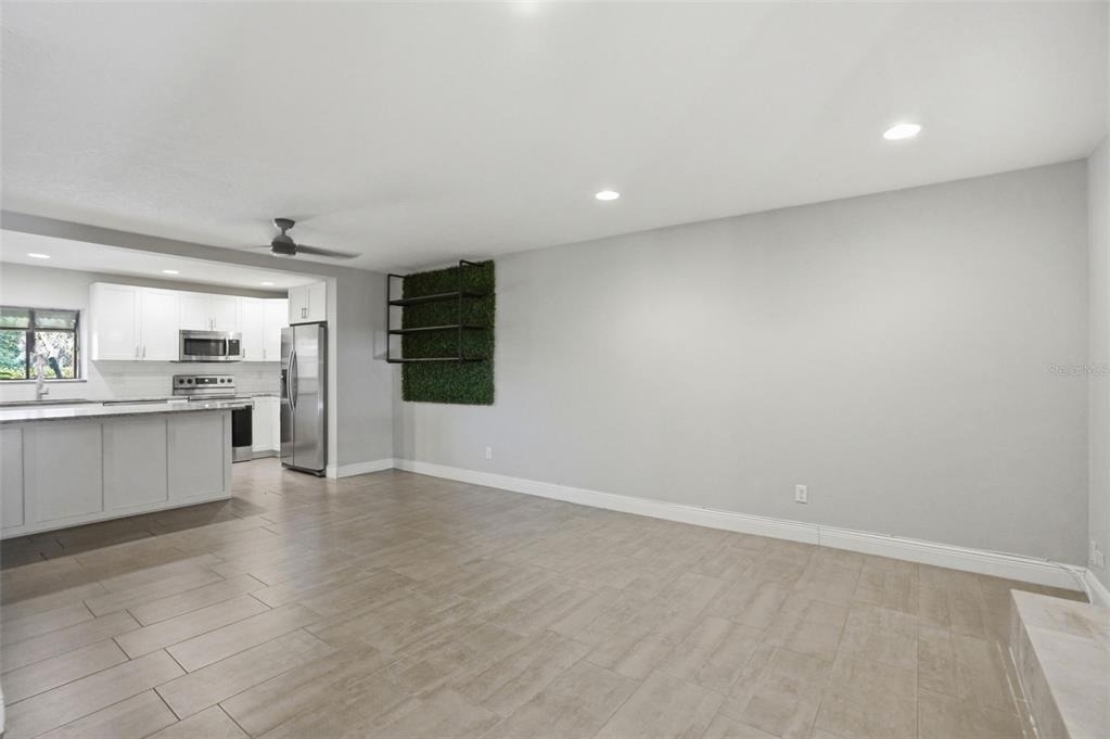 727 N Himes Avenue - Photo 7
