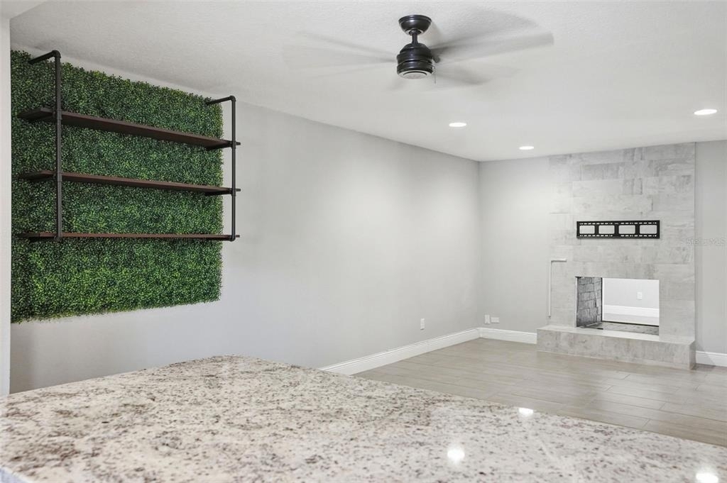 727 N Himes Avenue - Photo 21