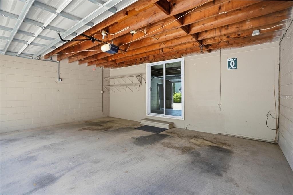 727 N Himes Avenue - Photo 44