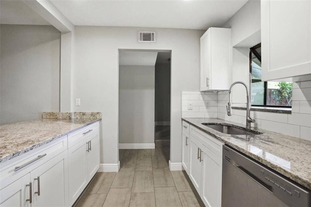 727 N Himes Avenue - Photo 14