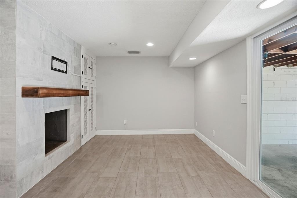 727 N Himes Avenue - Photo 36