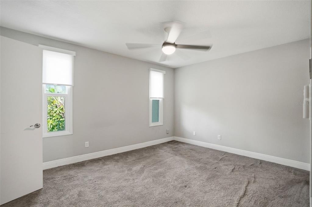 727 N Himes Avenue - Photo 27
