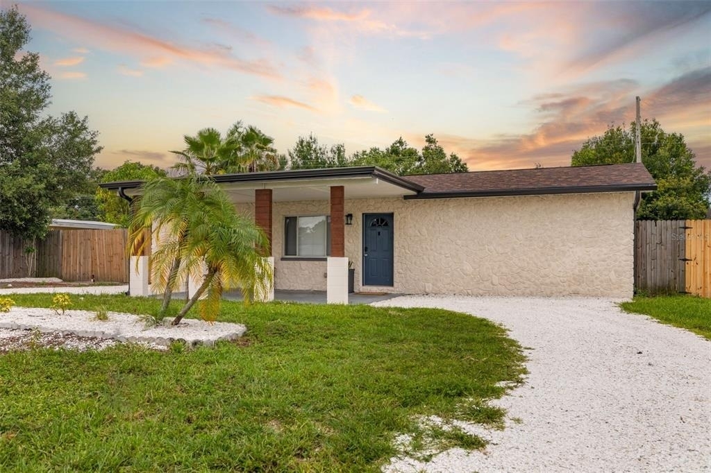 5384 56th Avenue N - Photo 1