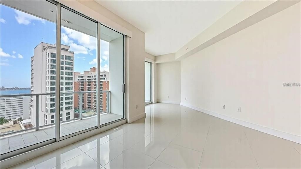 111 S Pineapple Avenue - Photo 21