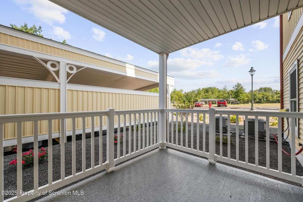 25-36 Zackery Way - Photo 19