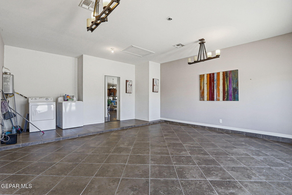 13470 Everingham Street - Photo 8