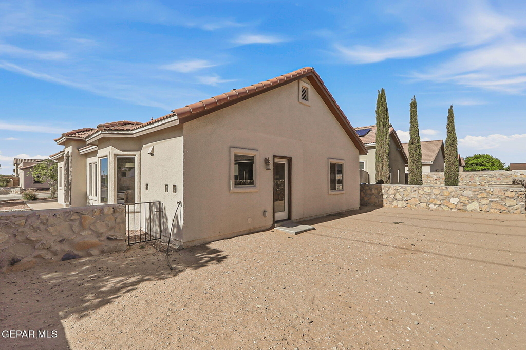 13470 Everingham Street - Photo 22