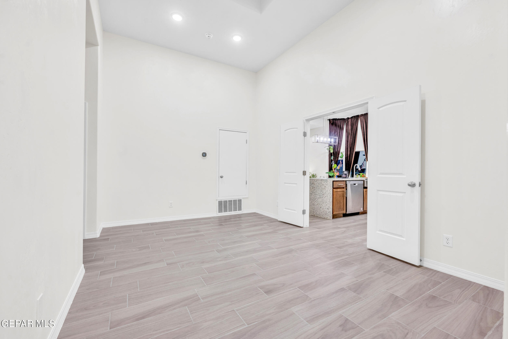 13257 Coldham Street - Photo 22