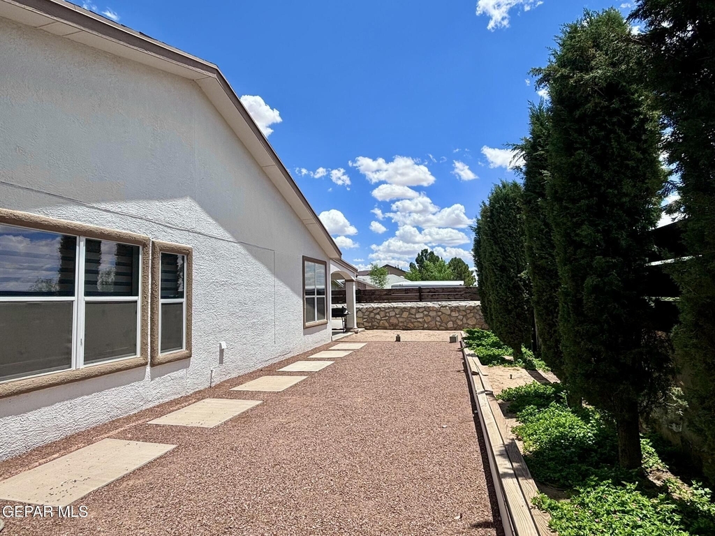 1573 Kenazo Drive - Photo 20
