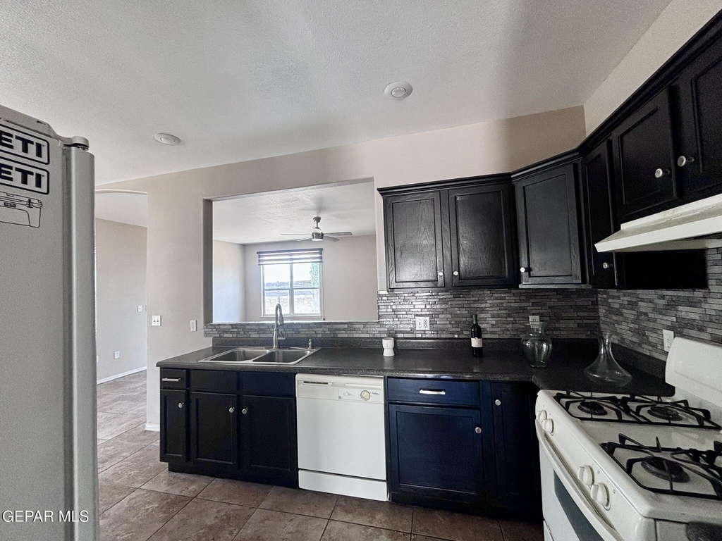 1573 Kenazo Drive - Photo 8