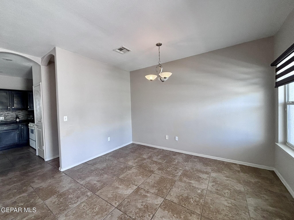 1573 Kenazo Drive - Photo 4
