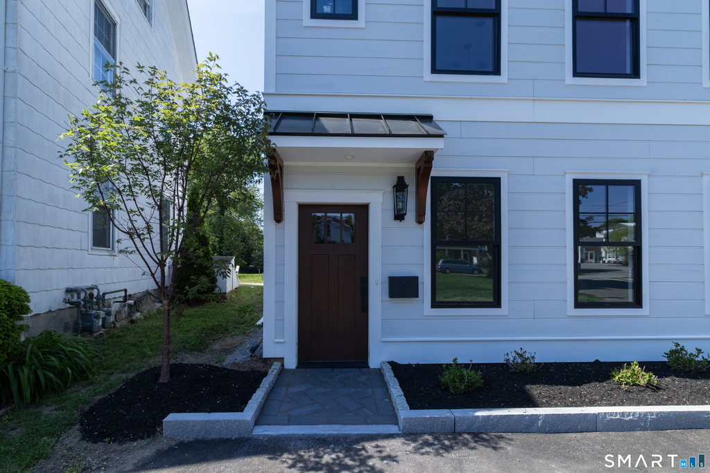 650 Main Street - Photo 3