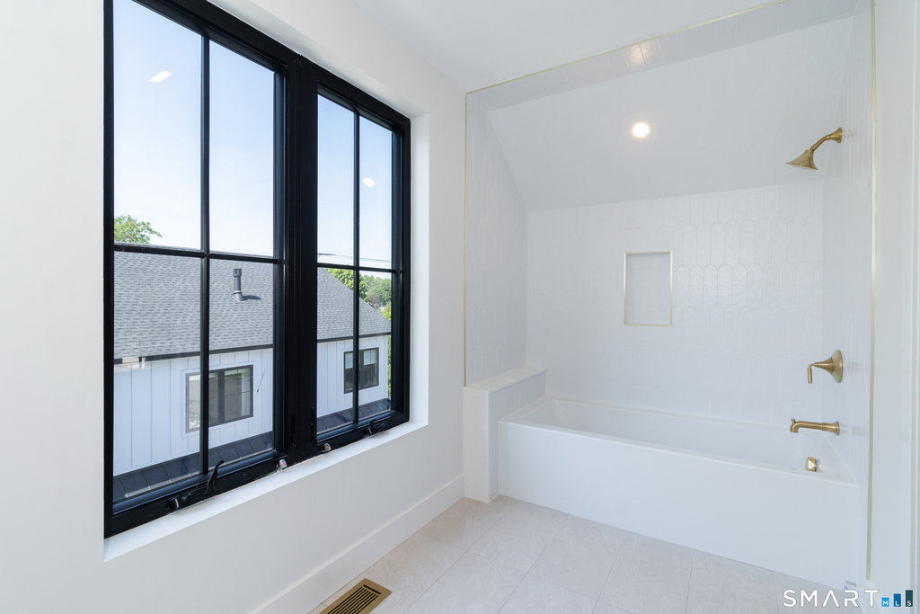 650 Main Street - Photo 38