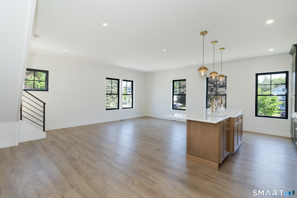 650 Main Street - Photo 18