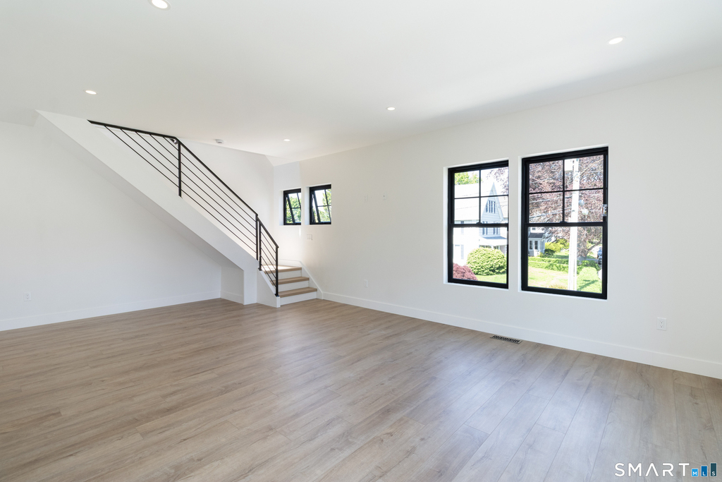 650 Main Street - Photo 22