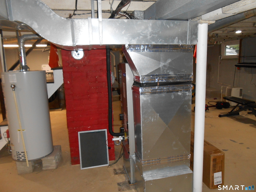240 Derby Avenue - Photo 36