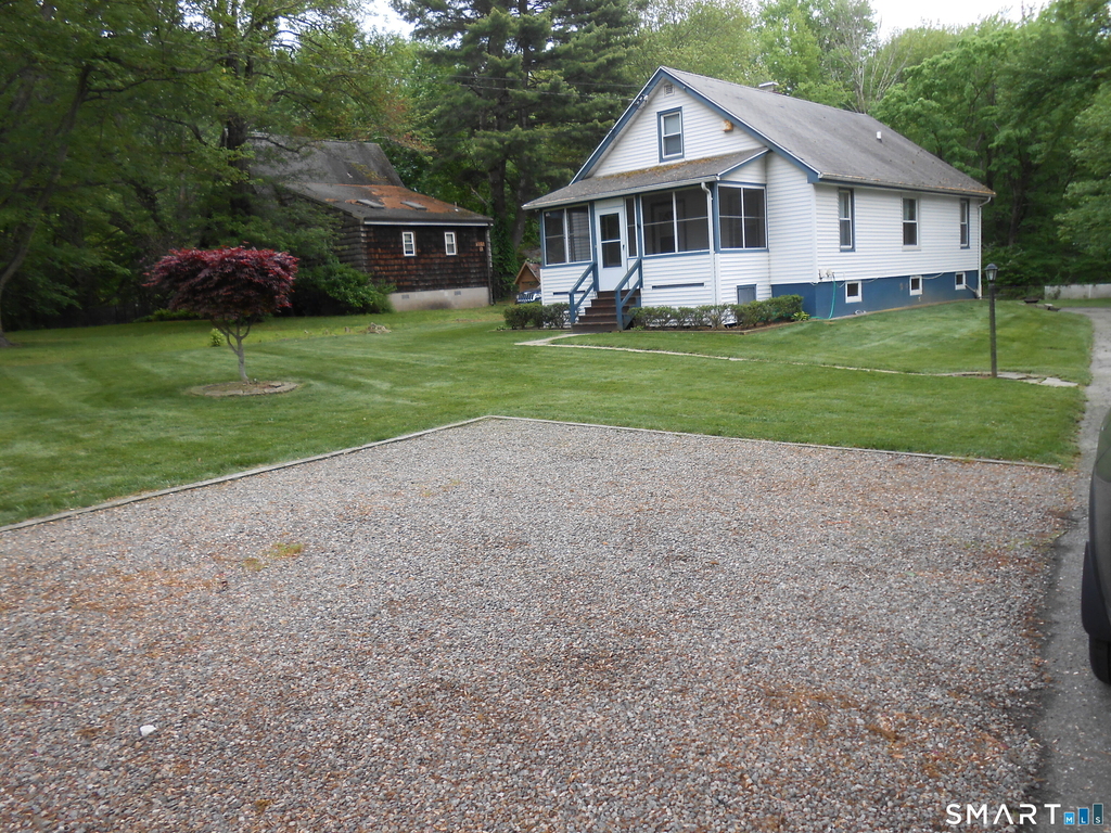 240 Derby Avenue - Photo 2