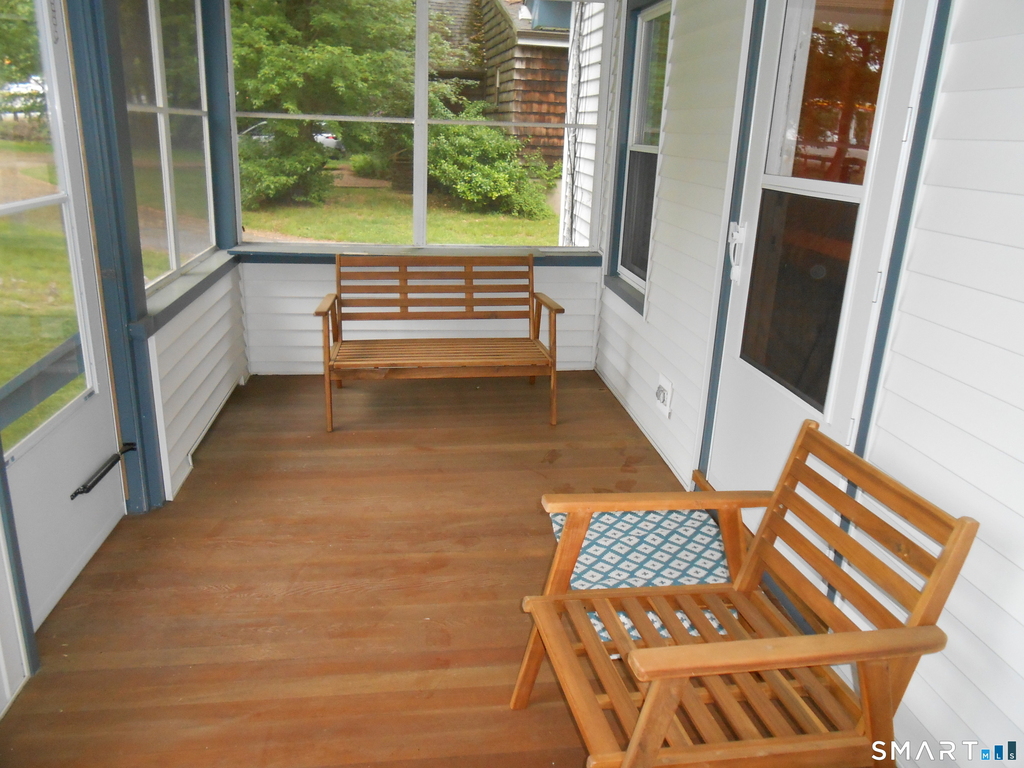 240 Derby Avenue - Photo 28