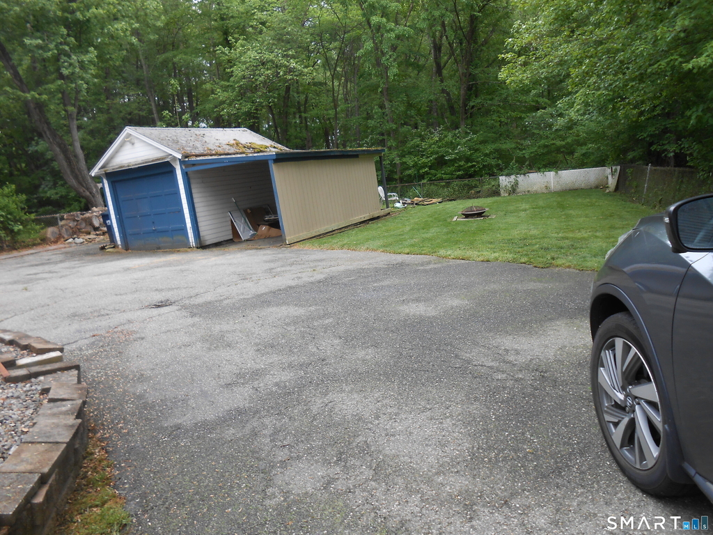 240 Derby Avenue - Photo 11
