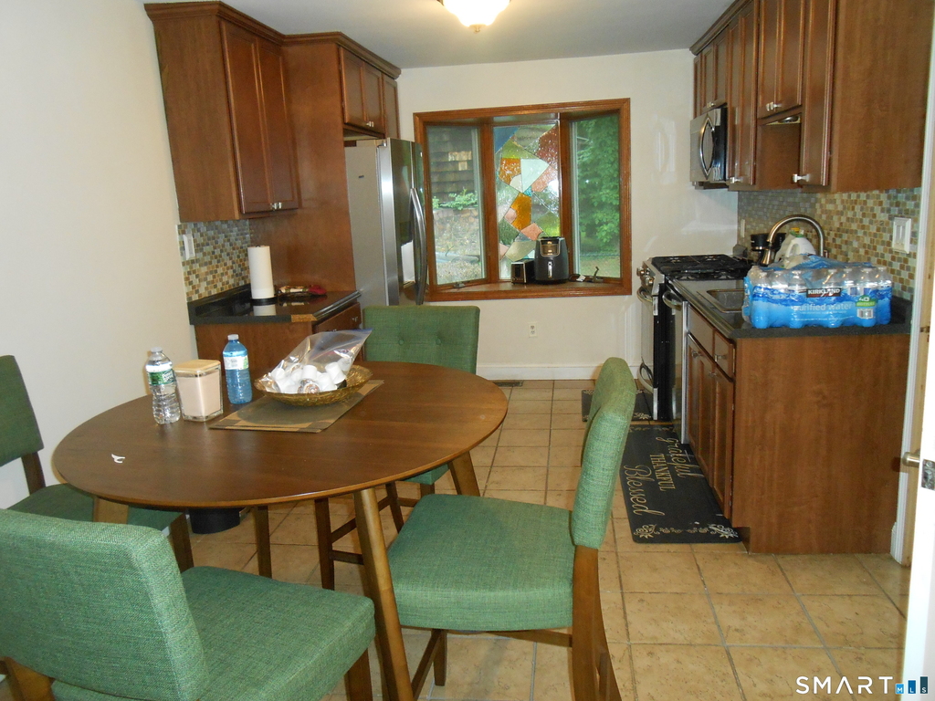 240 Derby Avenue - Photo 18