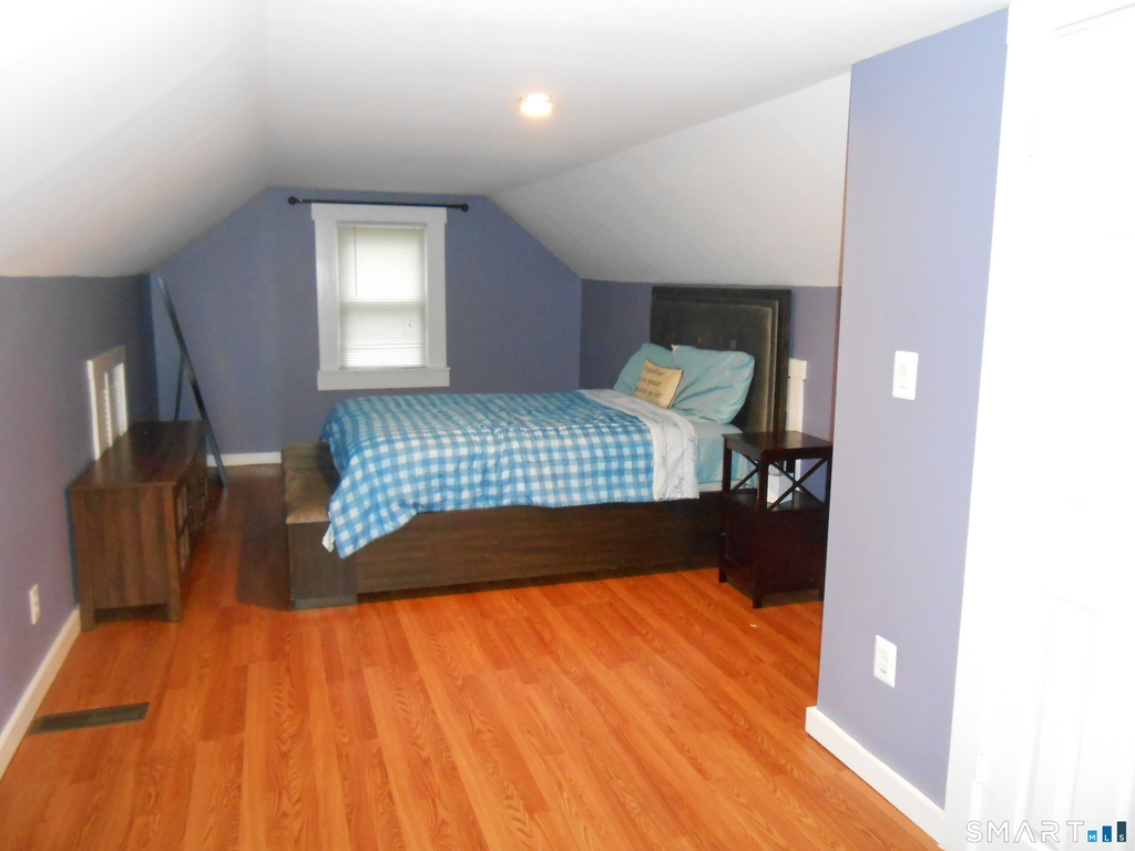 240 Derby Avenue - Photo 33