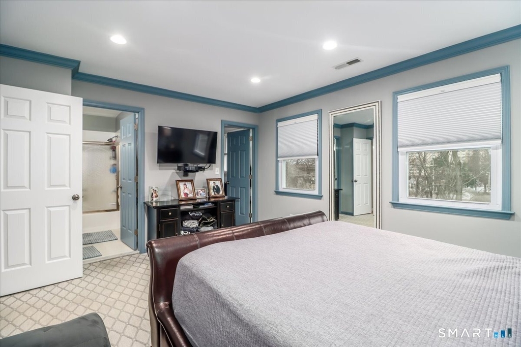 2445 Park Avenue - Photo 23