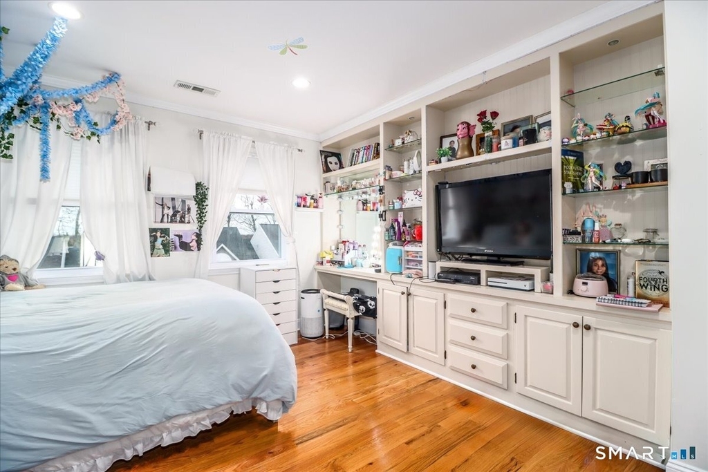 2445 Park Avenue - Photo 12