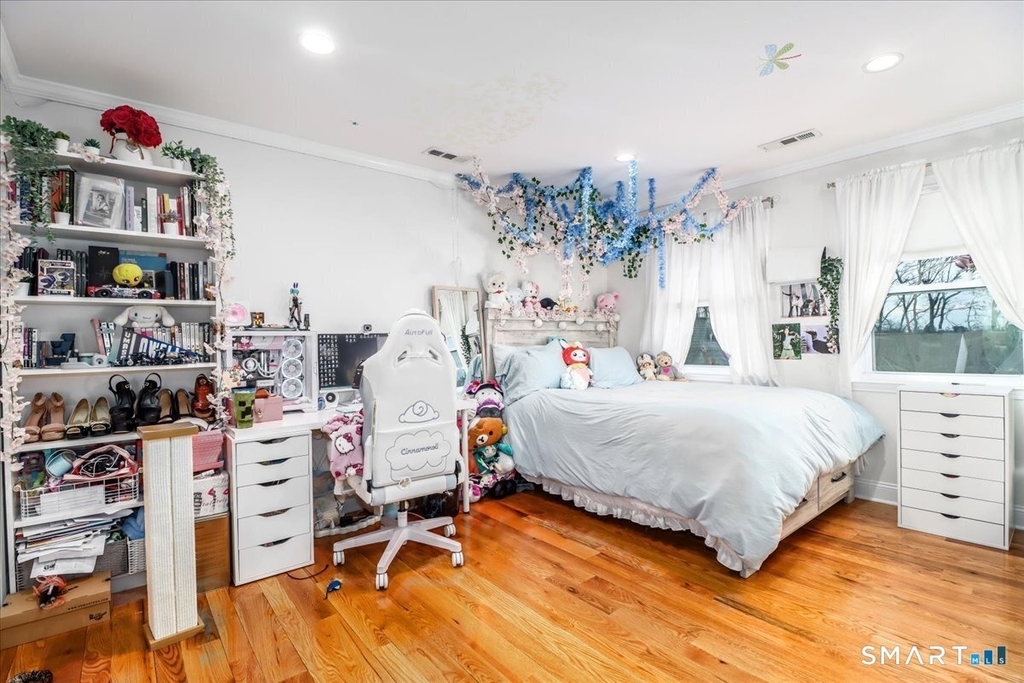 2445 Park Avenue - Photo 10