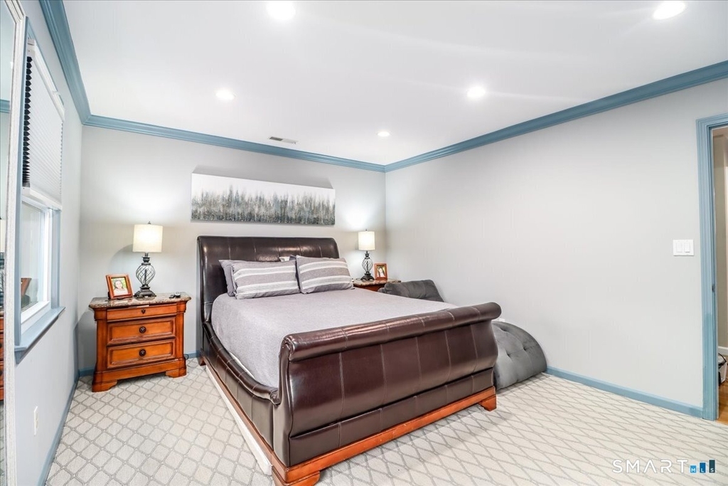 2445 Park Avenue - Photo 15