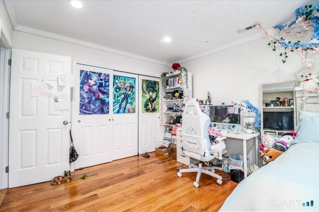 2445 Park Avenue - Photo 16