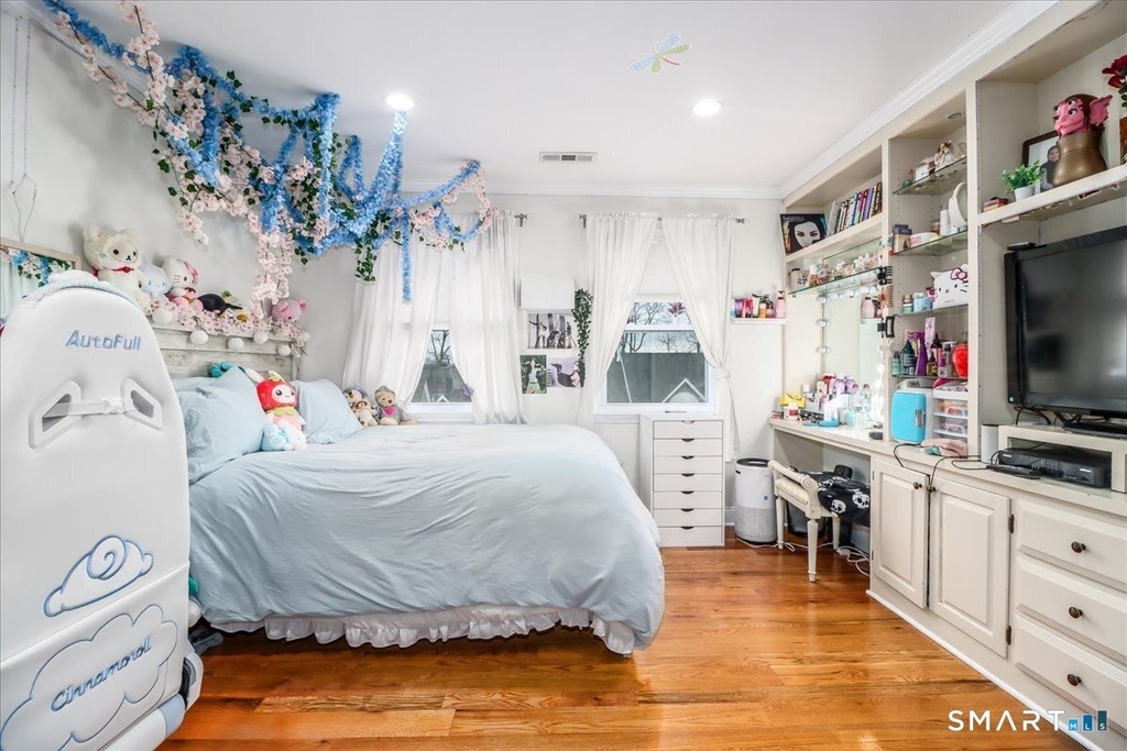 2445 Park Avenue - Photo 11