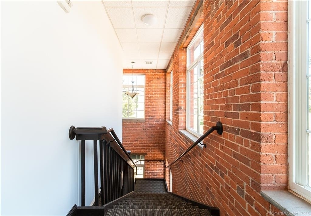 10 Summit Street - Photo 1