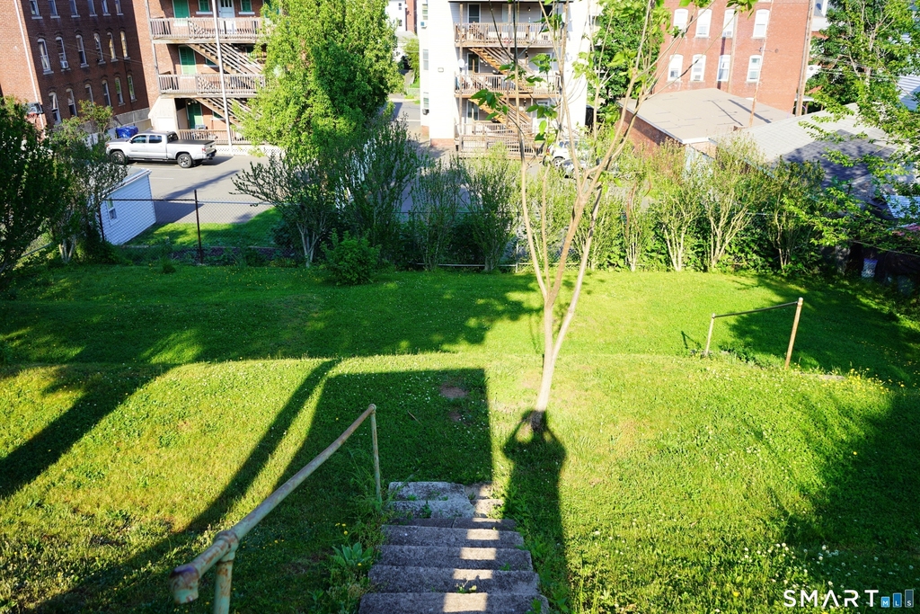 127 Booth Street - Photo 18