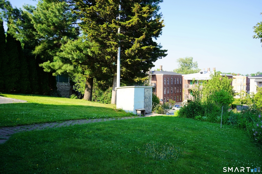 127 Booth Street - Photo 17