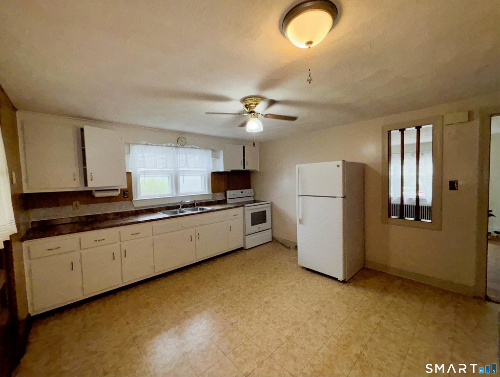 127 Booth Street - Photo 5
