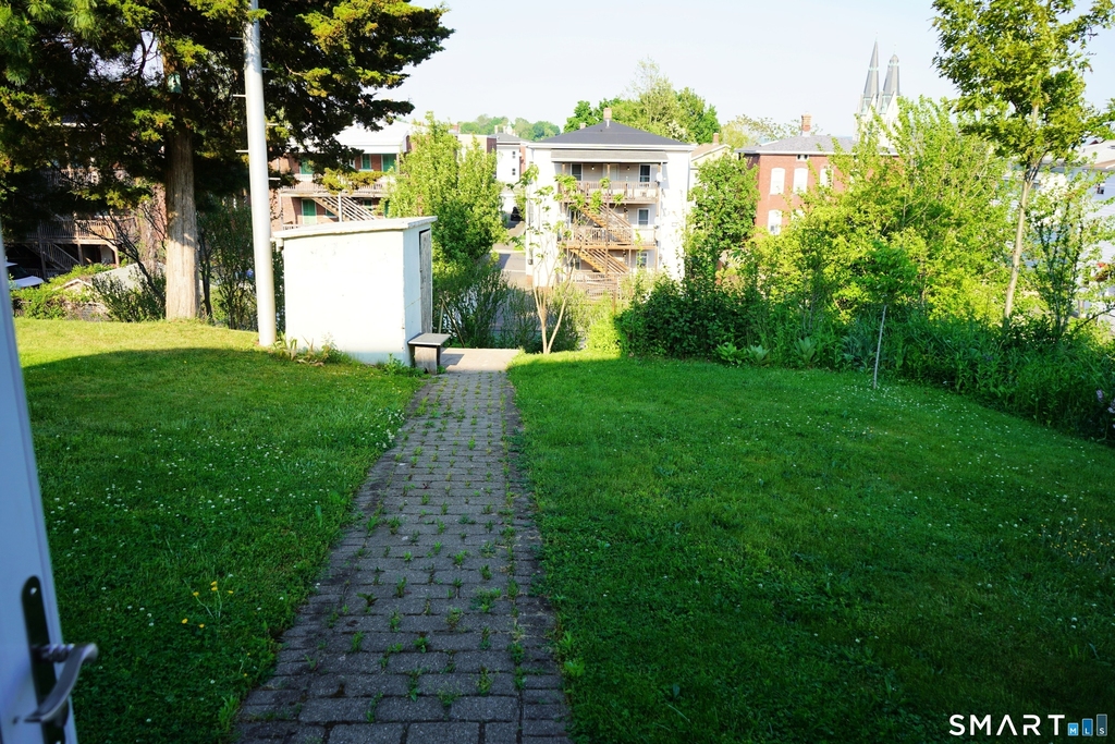 127 Booth Street - Photo 16