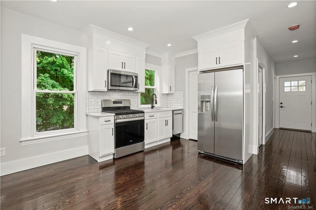 174 Coram Avenue - Photo 0